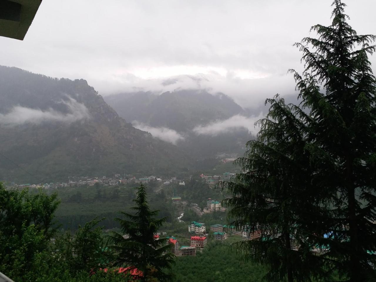 Hotel Seven Hills Manali Exterior photo